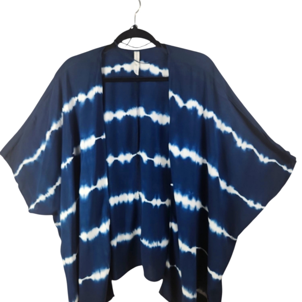 Aeropostale, Navy and White Tye Dye flowing cardigan. Gently used!!! Sz One Size - Picture 5 of 5